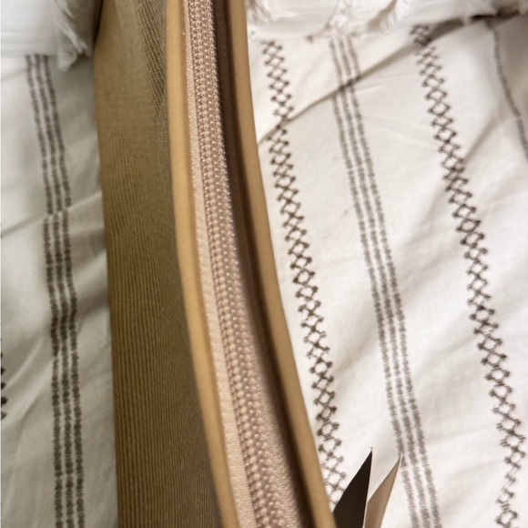 Yves Saint Laurent Beige Toiletry/Clutch Vintage Bag - Picture 3 of 9